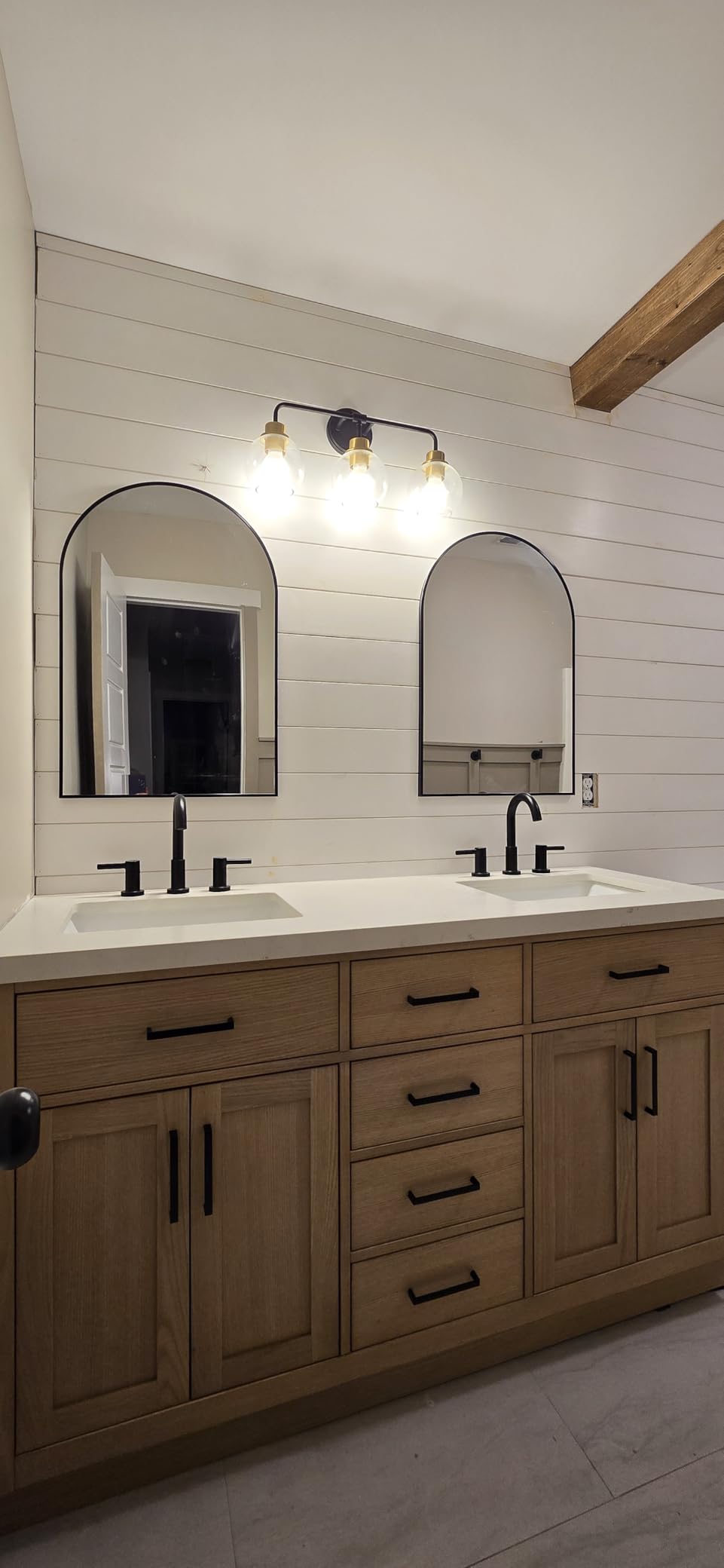 ARIEL Hepburn 60-inch Bathroom Vanity with Sink, Solid Wood, 1.5-inch Carrara White Quartz Countertop & Backsplash, Double Rectangular Porcelain Sink, 4 Soft Closing Doors, 6 Dovetail Drawers, Grey customer photo 2