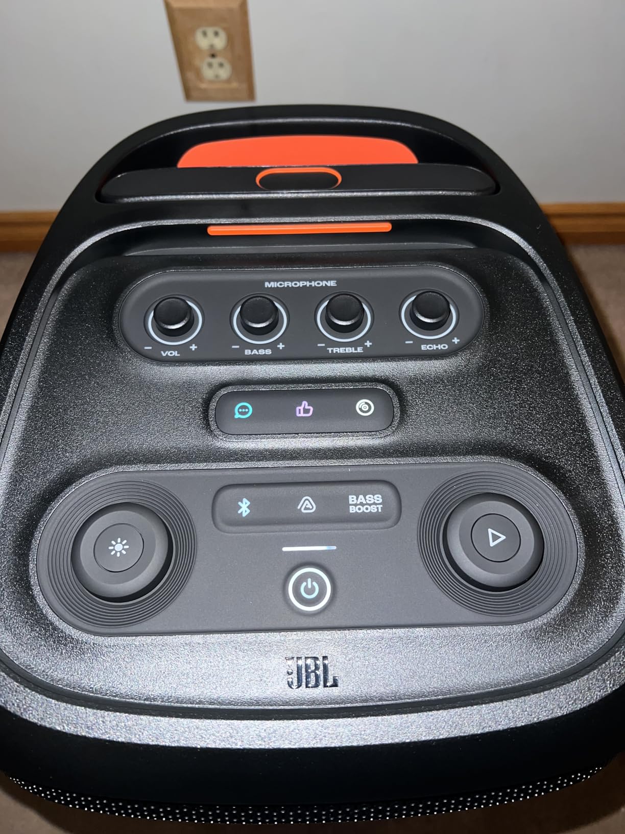 JBL PartyBox Stage 320 - Portable Party Speaker with Telescopic Handle & Wide, Sturdy Wheels, Powerful JBL Pro Sound, Futuristic lightshow, Up to 18 Hours of Play time, Splash Proof (Black) customer photo 2