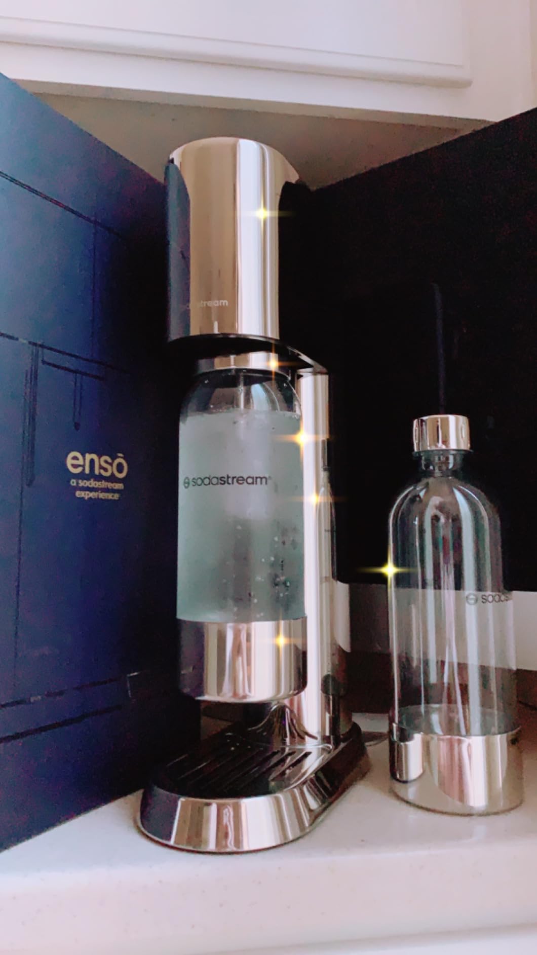 SodaStream Enso Sparkling Water Maker Kit - includes CO2 and Carbonating Bottle customer photo 1