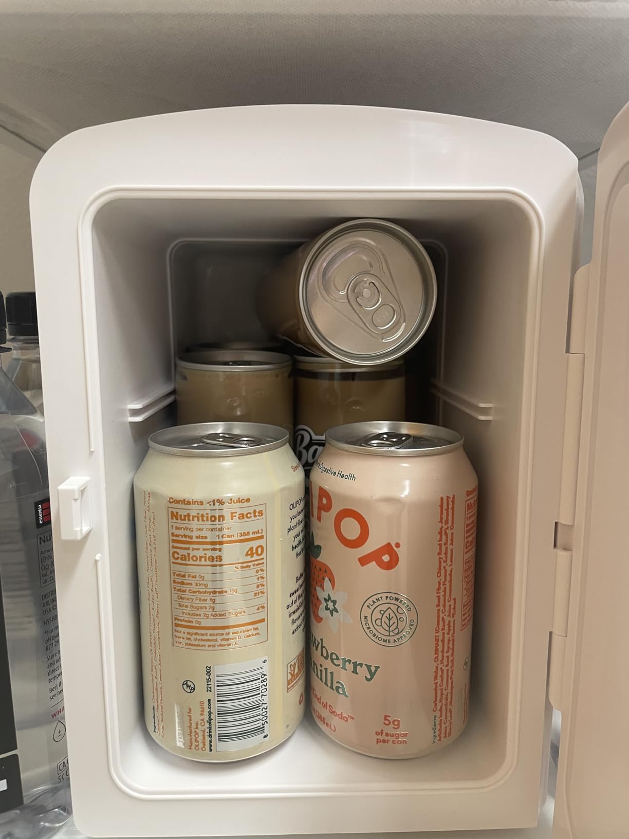 Frigidaire Retro Mini Personal Fridge Cooler, Holds up to 9 Cans, Portable for Car, Office, Bedroom, Dorm Room, or Cabin, Includes 110V AC and 12V DC cords - White Gold (Special Edition Color) customer photo 2