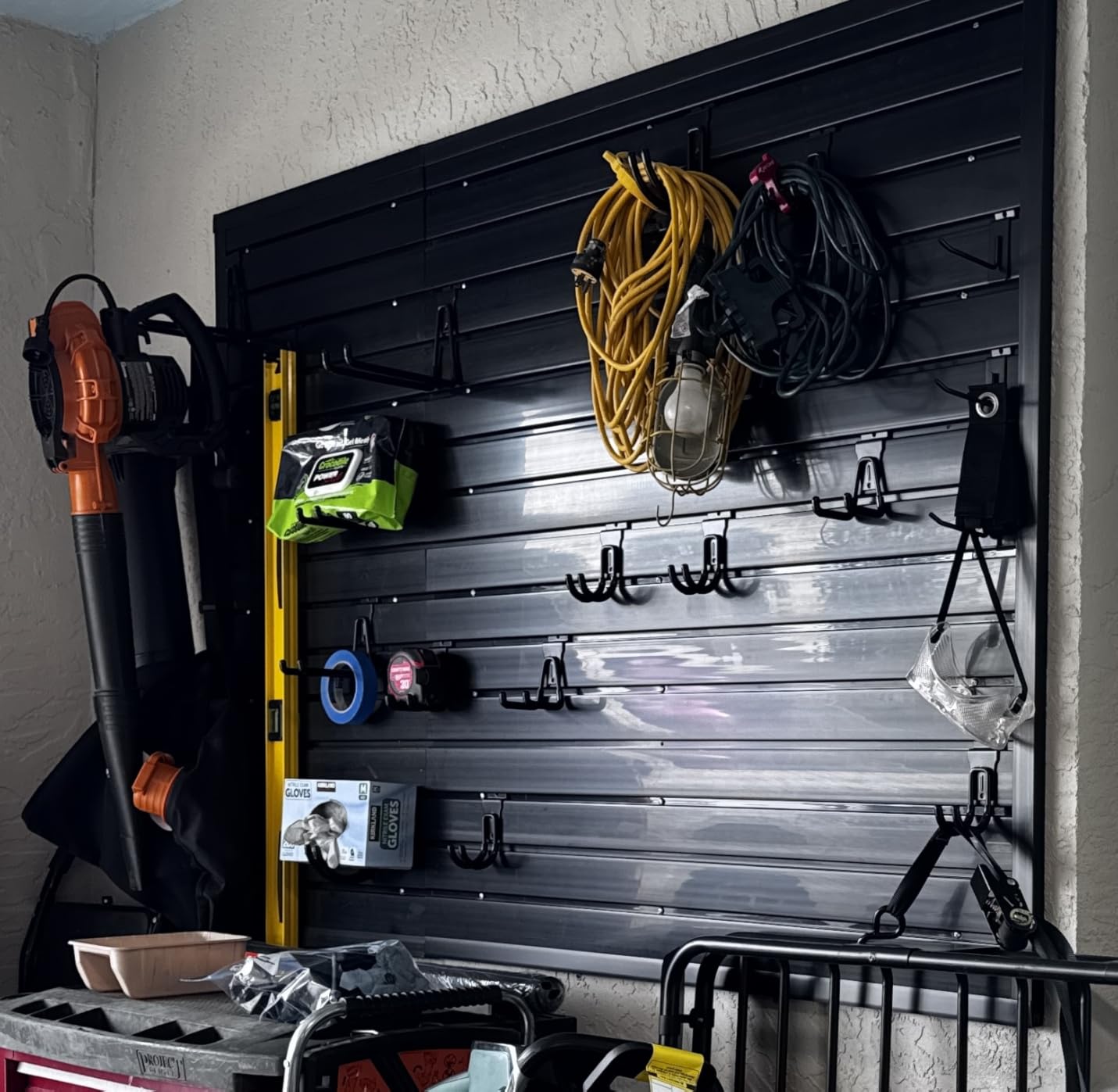 klasit Slatwall Hooks Black 20Pack Firmly and Durable Slatwall Accessories, Perfect for Organizing Garden Tools and Heavy Duty Tools and Garage Hooks Organize Your Space Efficiently customer photo 2