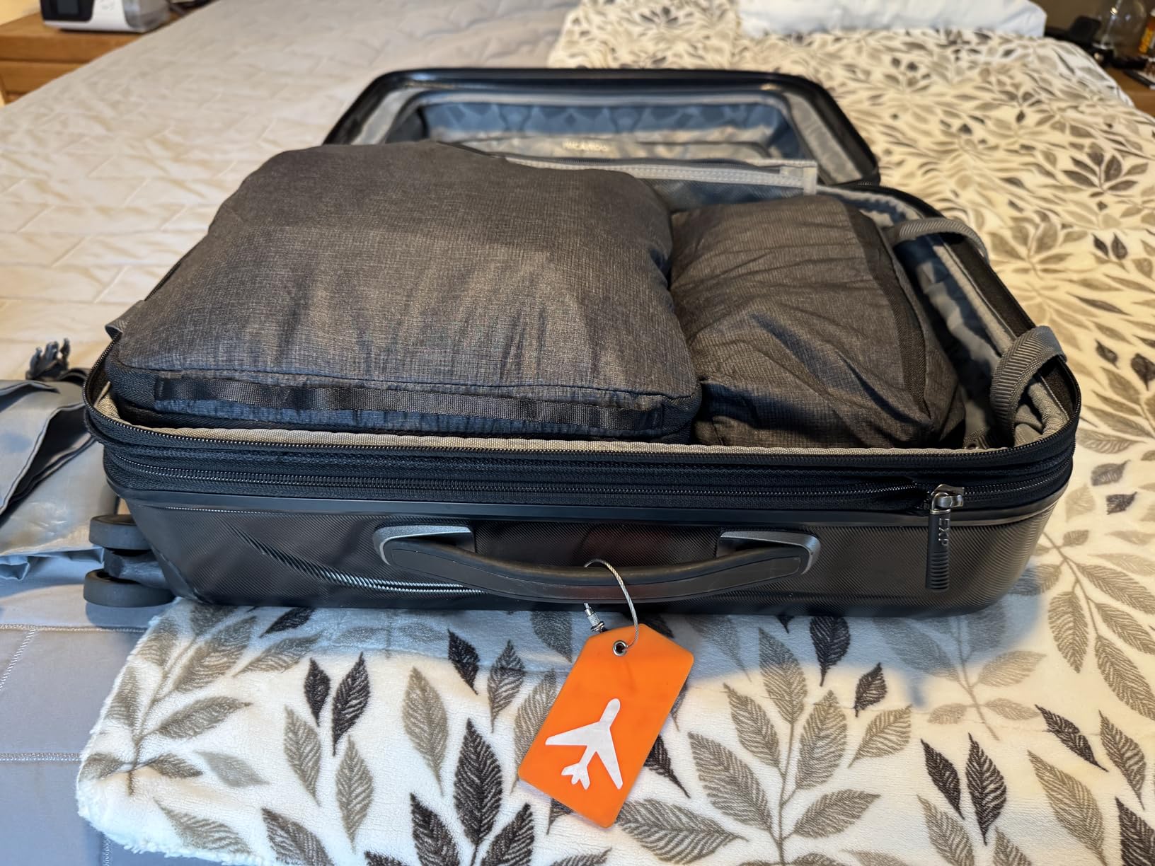 Peak Design Packing Cube, Sage, Weatherproof Luggage Cube with Dual Compartment Organization, Expansion and Compression, Zipper Opening, Travel Organizer for Men and Women, Size S customer photo 1