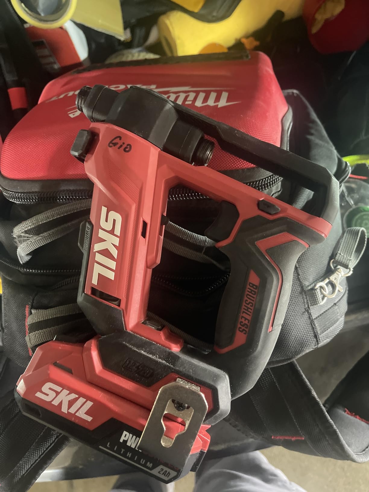 SKIL PWR CORE 20 Brushless 20V Flip Drill Driver Kit with Double Collect Flip Head, Torque Settings & Magnetic On-board Storage, Includes 2.0 Ah USB-C Battery and Charger - DL6300D-12 customer photo 1