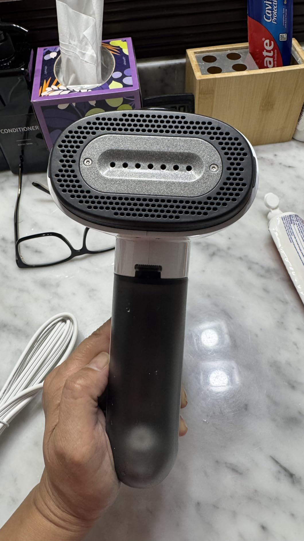 Neakasa Magic 1 Vacuum Steamer, Handheld Travel Garment Steamer for Clothes, 2300Pa Suction for Fabric Grip, Featuring Exclusive AirIron Technology (for 110-120V Use) customer photo 2
