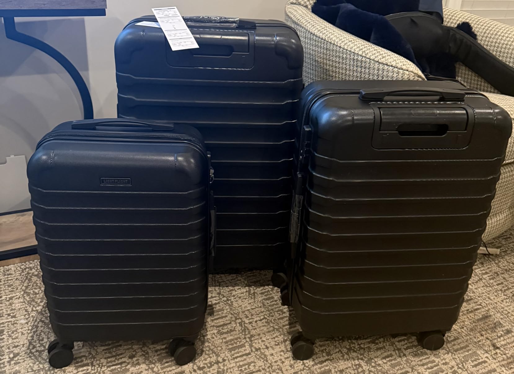 Luggage Sets, 3 Piece Durable Suitcase Set with Spinner Wheels, 3 Pcs Hard Shell Lightweight Luggage with TSA Lock, Large Checked Travel Suitcases, 20/24/28 Inch, Royal Blue customer photo 1