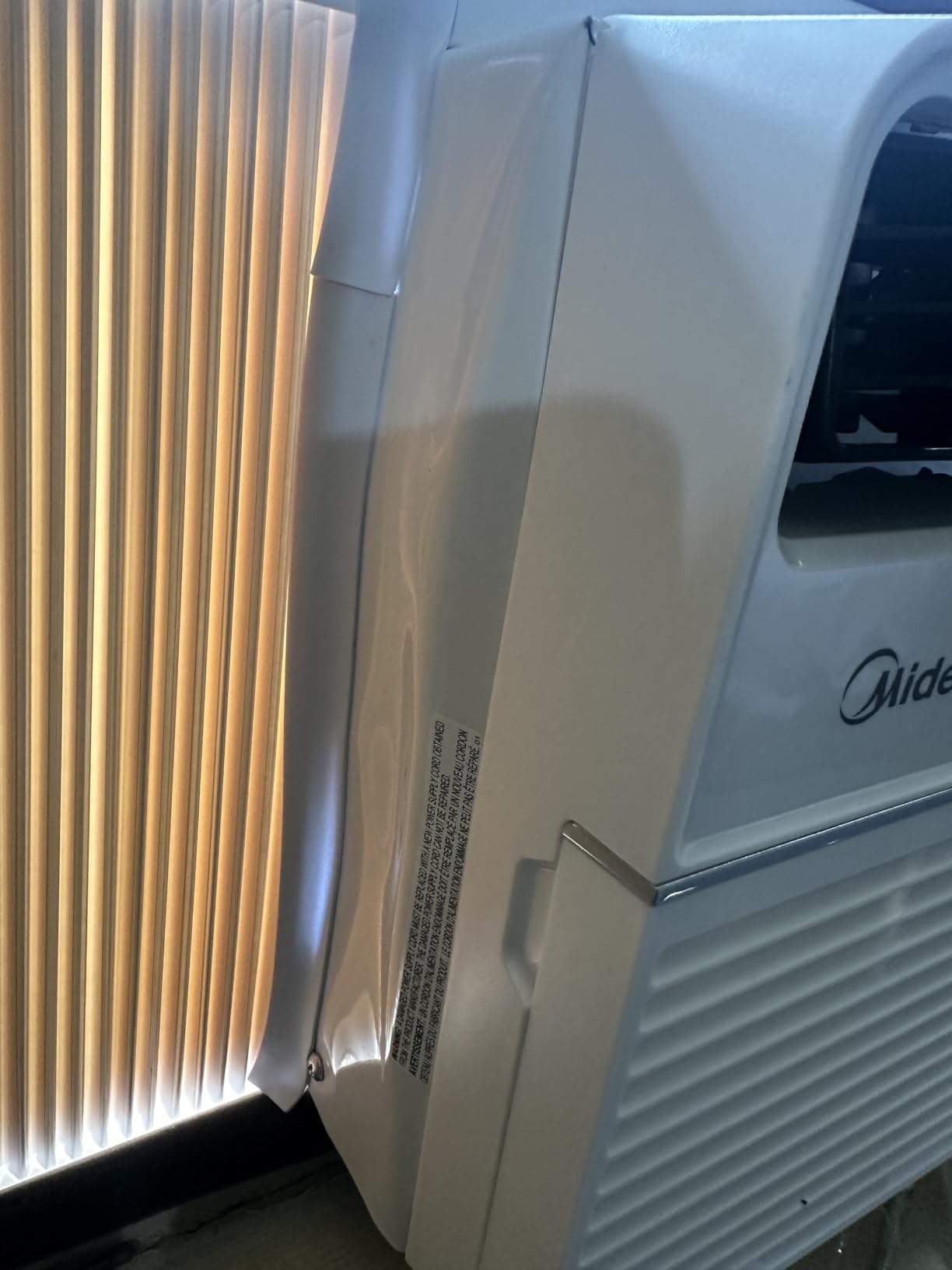 Midea 8,000 BTU Smart Inverter Window Air Conditioner with APP, Alexa Control, 115V AC Unit Cools up to 350 Sq. Ft, Quiet Operation, Energy Saving, Remote & Easy Installation Kit, White customer photo 1