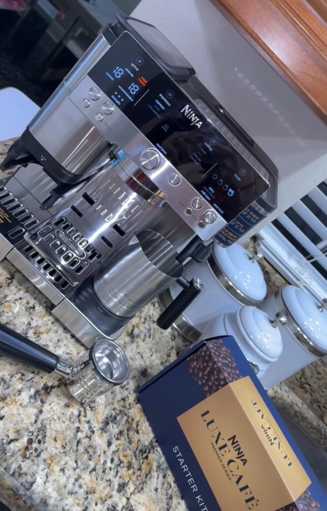 Ninja Luxe Cafe Premier 3-in-1 Espresso Machine, Drip Coffee, & Rapid Cold Brew | Built-in Coffee Grinder, Hands-Free Milk Frother, Assisted Tamper, ES601GM customer photo 2