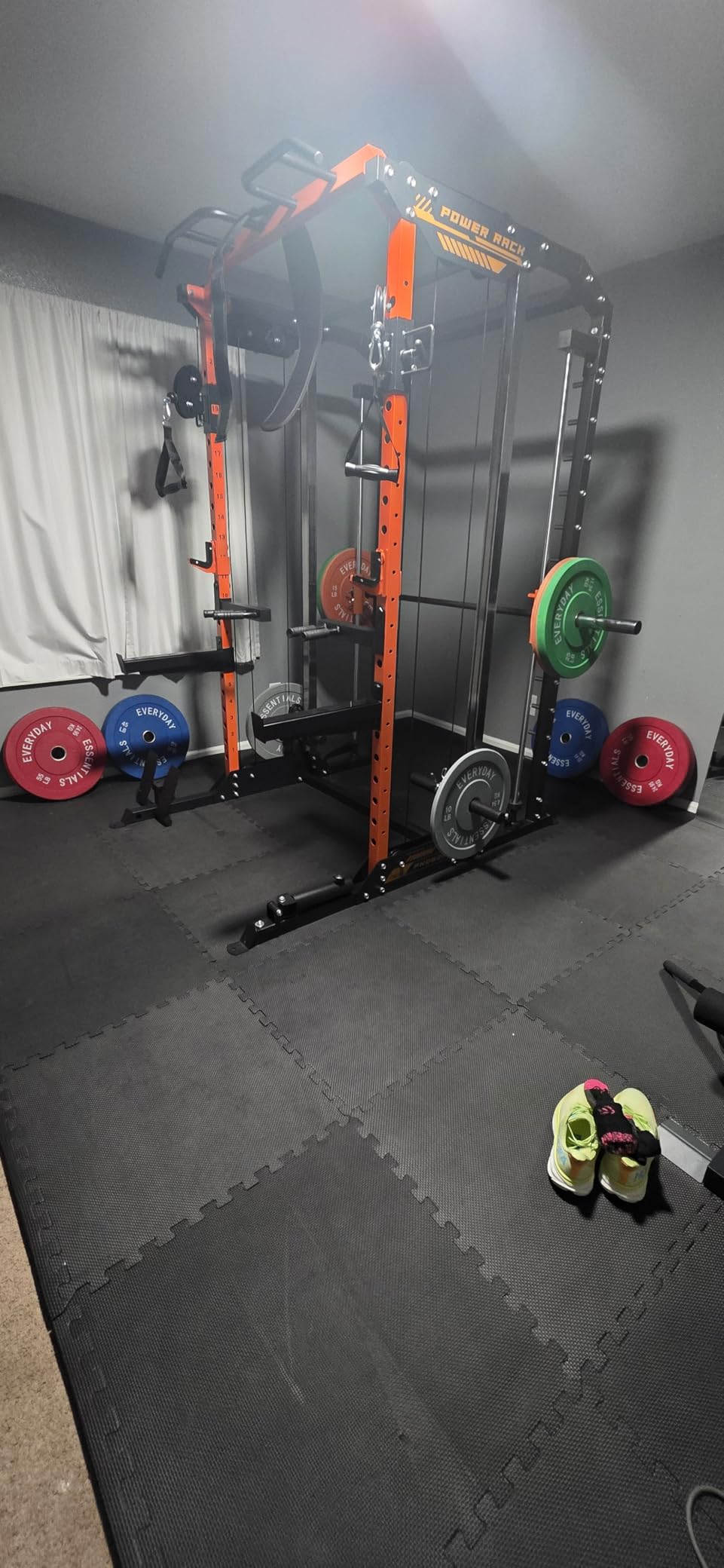YOLEO Smith Machine & Squat Rack Combo, Multi-Functional Power Racks with Adjustable Width & Pull-Up Bar, Cable Crossover Power Cage, Independent Dual-Pulley System for Home Gym Garage Basement customer photo 1