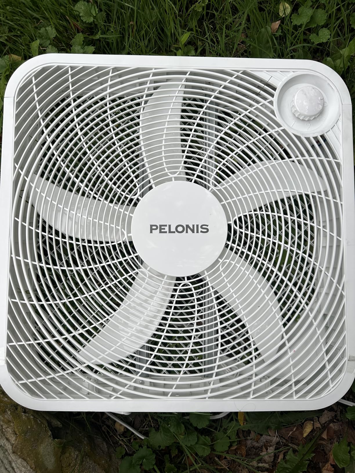 PELONIS 20 Inch Box Fan - 3 Speeds, Window Fans, Floor or Tabletop, 25ft/s, Superior Air Throw (2295 CFM), Lightweight, 5 Blades, Fans for Bedroom, Office, Living Room, Garage customer photo 1
