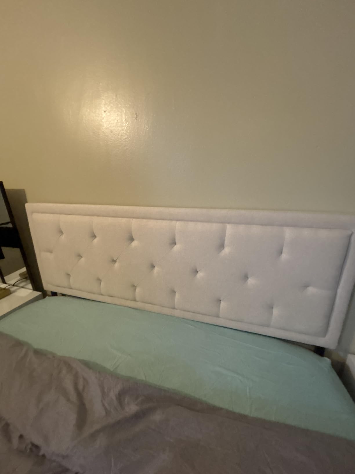 Howjoe Upholstered Queen Headboard Only, Tufted Headboard Queen Size, Solid Wood Height Adjustable Modern Head Boards with Durable Metal Legs customer photo 2