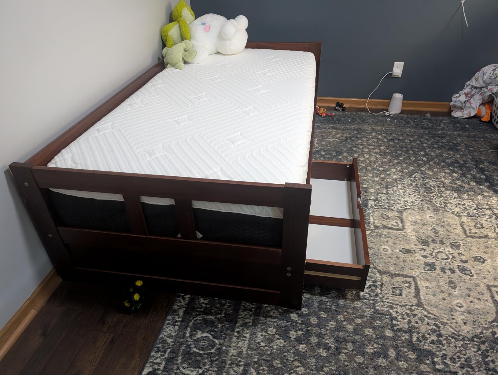 Melody Twin to King Extendable Daybed with Trundle and Storage Drawers - Solid Brazilian Pine Wood Guest Bed with 400lb Capacity for Kids, Teens, or Adults by Aalaterre Furniture (Chestnut Finish) customer photo 1
