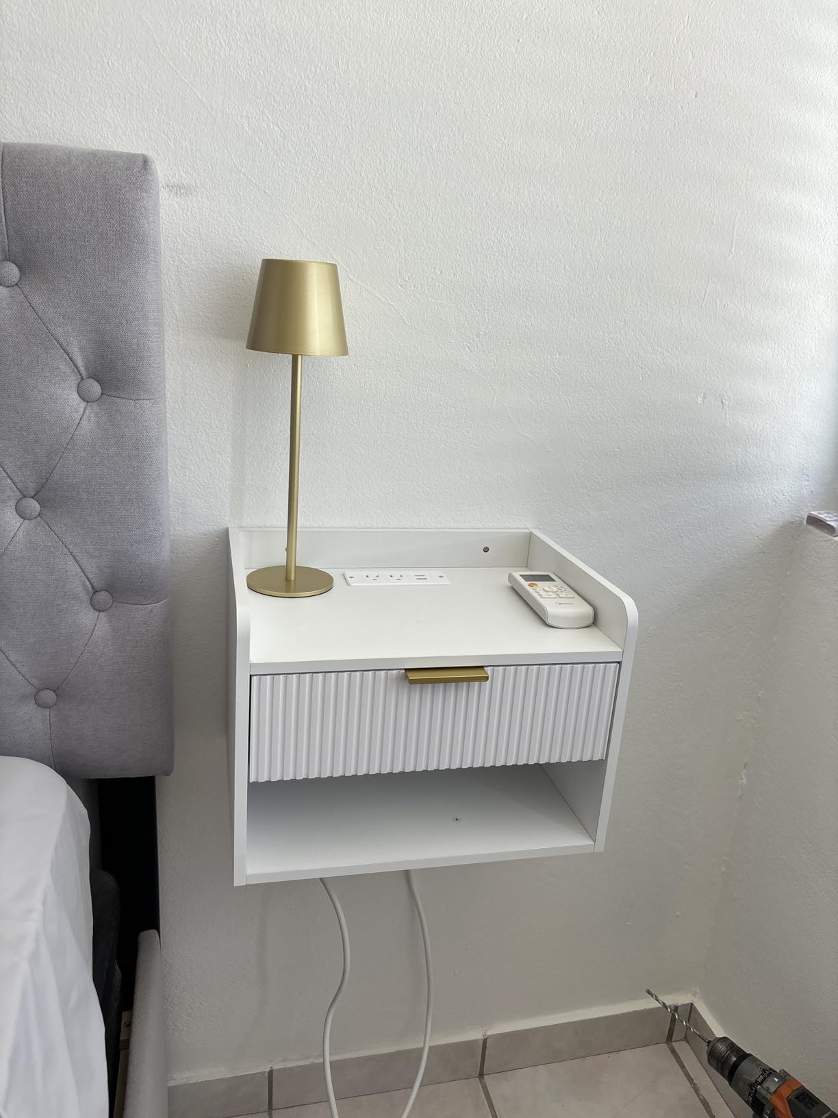 Arbuxzuy Floating Nightstand Set of 2, Wall Mounted Nightstand with Charging Station, Floating Bedside Table with Drawer, Minimalist Wooden Floating Night Stand for Bedroom (Black) customer photo 2