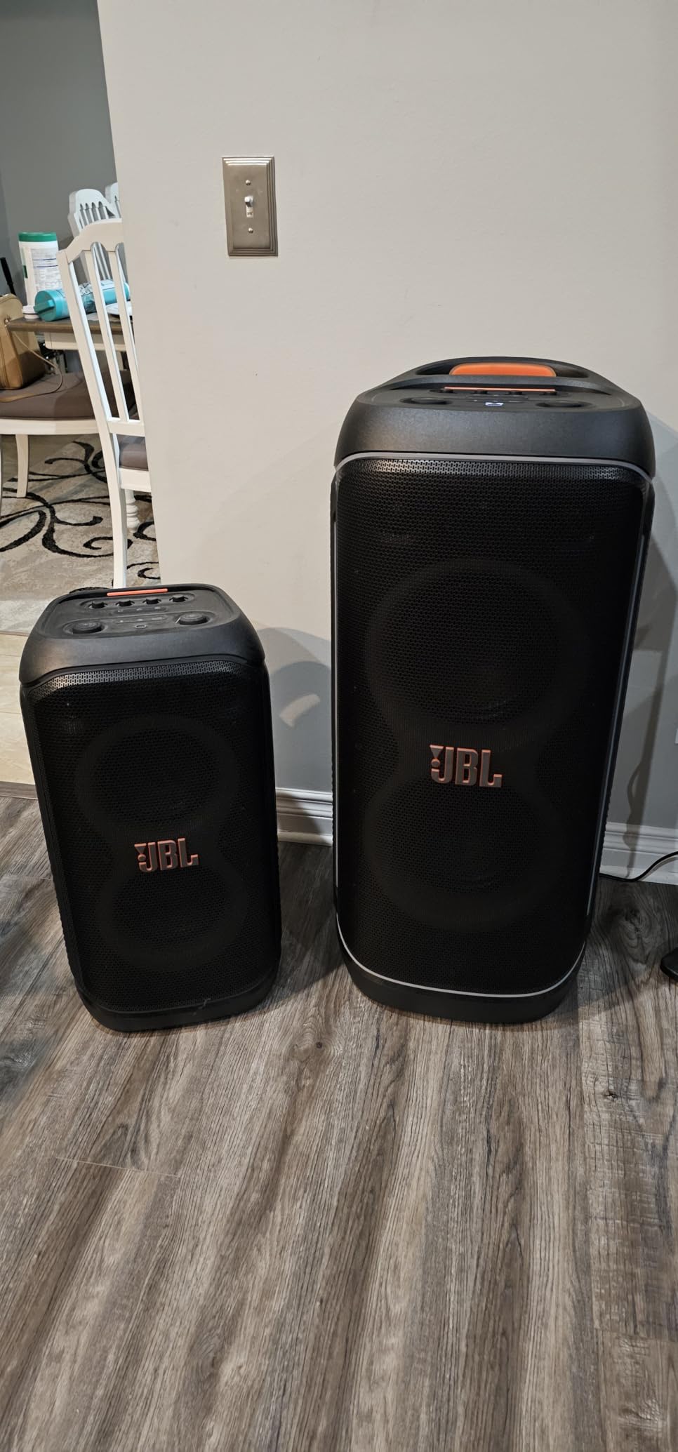 JBL PartyBox 720 - Loudest Battery-Powered Party Speaker with Superior Pro Sound and a Futuristic lightshow, Up to 15 Hours Playtime & IPX4 Splash Proof (Black) customer photo 1