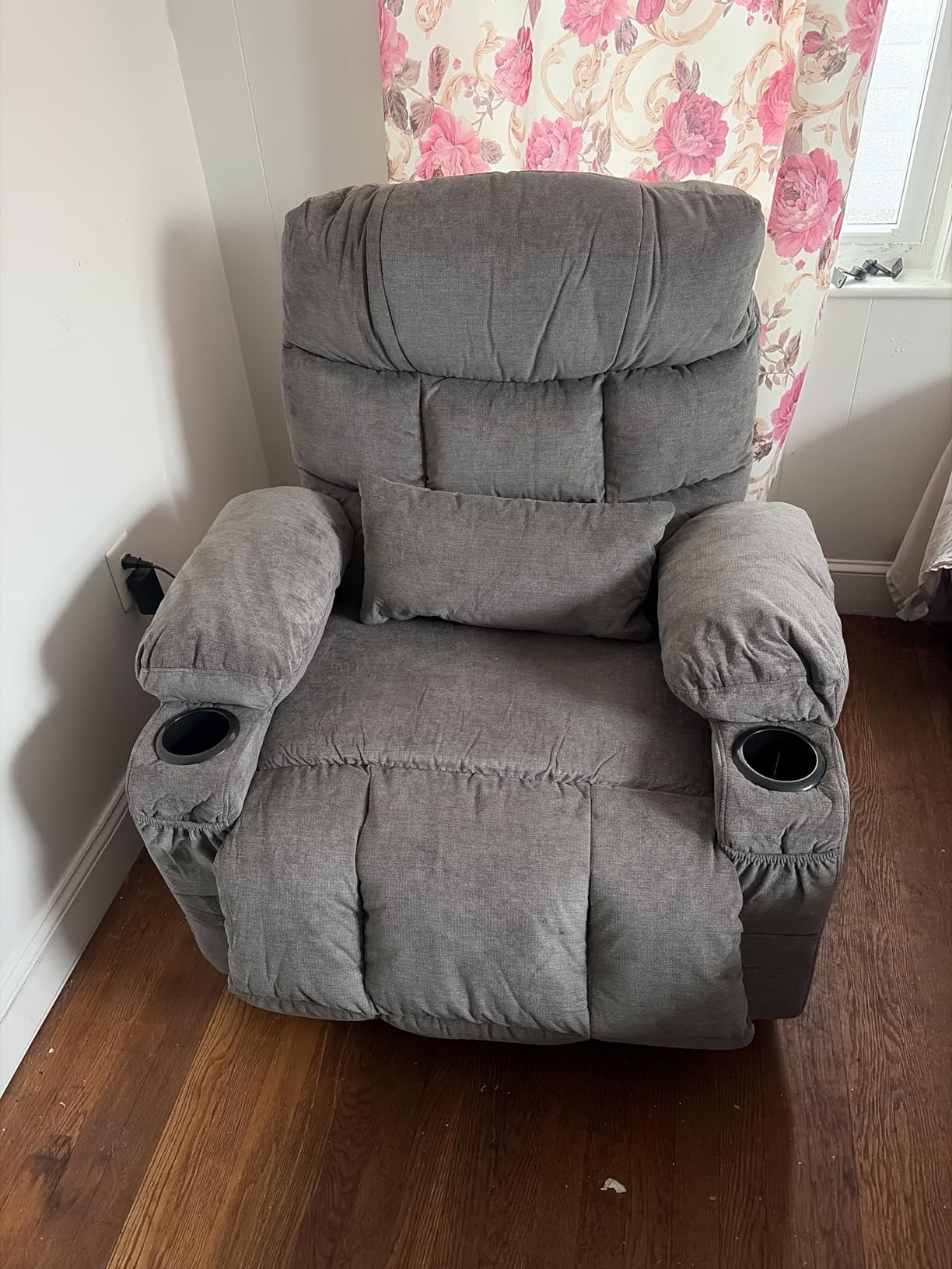 MAHOMICO Power Lift Recliner Chair for Elderly with Vibration Massage and Lumbar Heating, Electric Lift Recliner Single Sofa with Side Pocket, Two Cup Holders and USB Charge Port customer photo 1