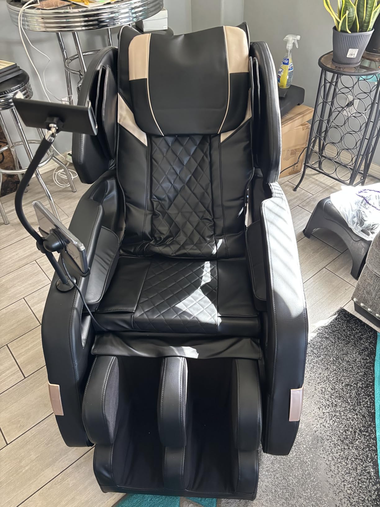 Upgraded Massage Chair Full Body, Zero Gravity Massage Chair Recliner - 10 Fix Points, 2026 Shiatsu Massage Chairs with Heat, Airbags, Foot Massage, 6 Auto Modes, Bluetooth Speaker customer photo 2