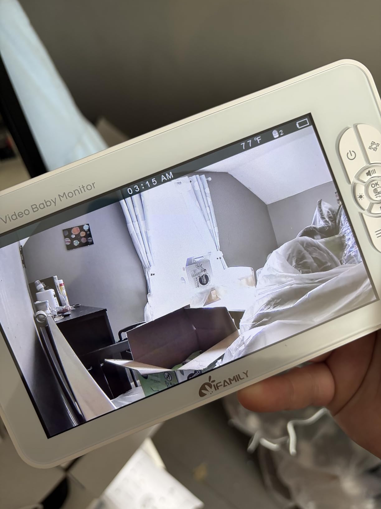 iFamily WiFi Baby Monitor with App - Smartphone Baby Monitor with 5