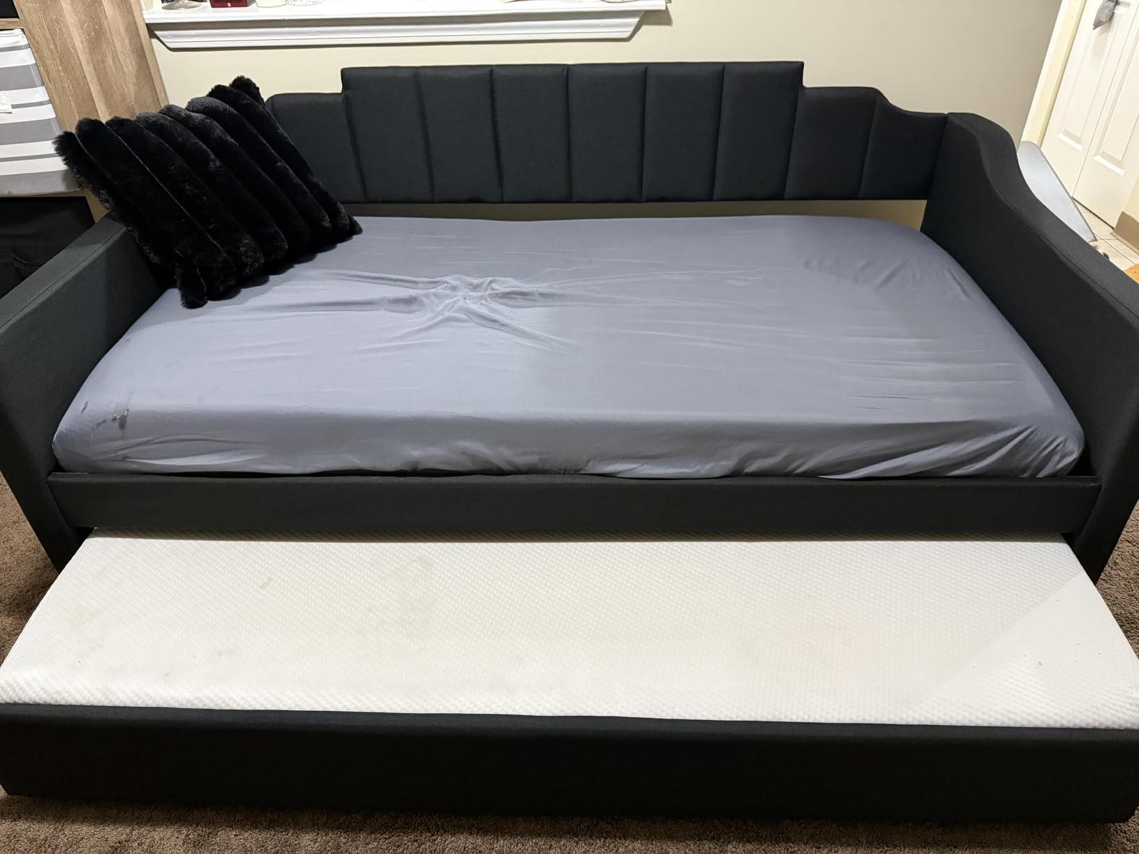 Upholstered Daybed with Trundle, Twin Size Day Bed w/Button-Tufted Back and Piping on Waved-Shape Arms for Bedroom or Guest Room, No Box Spring Required, Dark Gray customer photo 2
