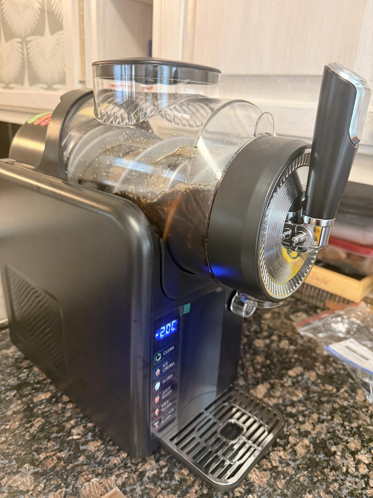 SYINTAO Slushie Machine No Ice Needed, 2-in-1 Frozen Drink & Soft Serve Ice Cream Maker, 75oz Self-Chilling Slushy Maker with 5 Presets, LED Display & Auto Clean for Home & Party (Black) customer photo 2