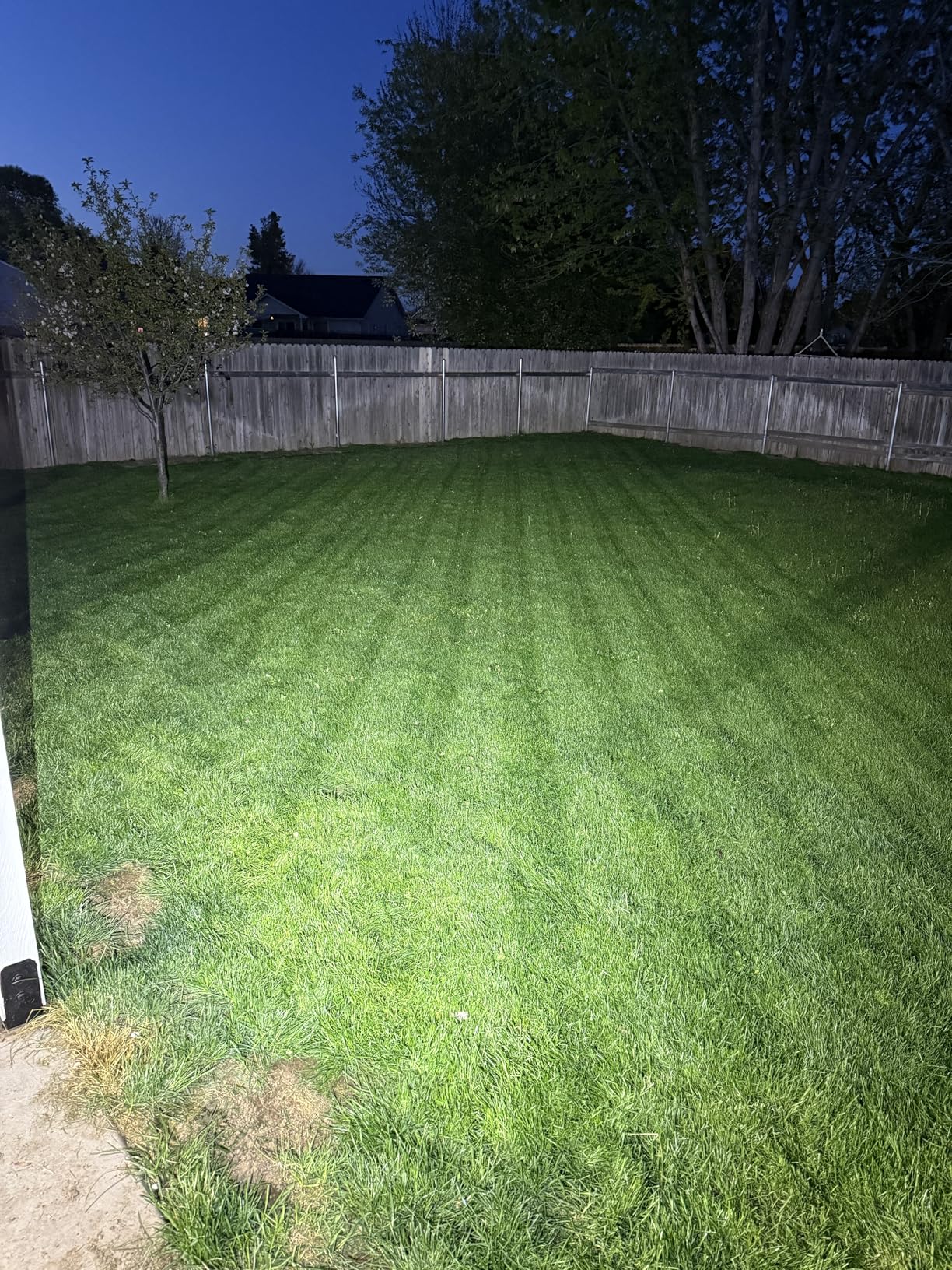 Mammotion LUBA 3 AWD 3000H Robot Lawn Mower with Garage, 0.75 Acre, 360 LiDAR+NetRTK+AI Vision, All-Wheel-Drive for 80% Slopes, 30 Multi-Zone Management, Cutting Height 2.2-4.0 Inch customer photo 1
