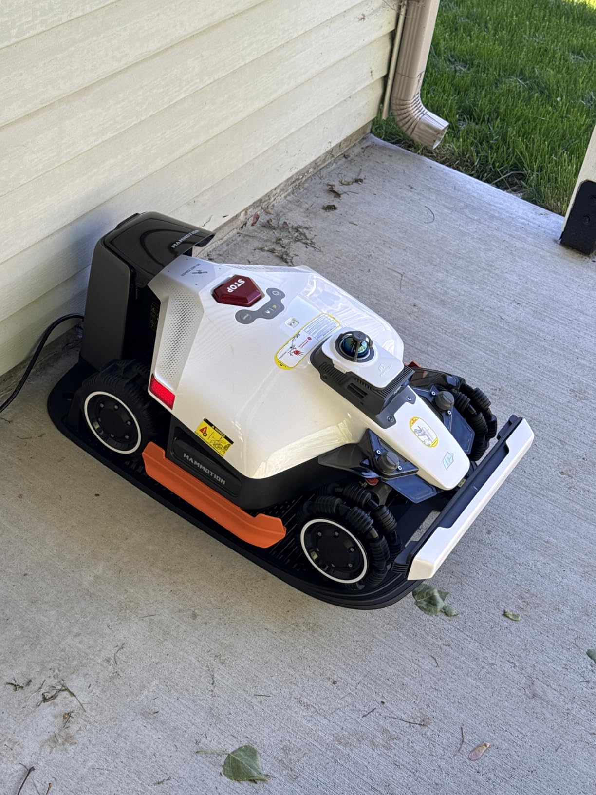 Mammotion LUBA 3 AWD 3000H Robot Lawn Mower with Garage, 0.75 Acre, 360 LiDAR+NetRTK+AI Vision, All-Wheel-Drive for 80% Slopes, 30 Multi-Zone Management, Cutting Height 2.2-4.0 Inch customer photo 2