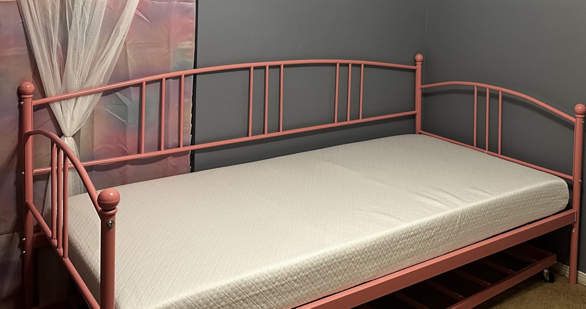 IDEALHOUSE Twin Daybed with Trundle, Metal Twin Size Daybed with Pullout Trundle 6 Casters, Steel Slat Support Sofa Bed for Living Room, Bedroom, Guest Room (White) customer photo 1