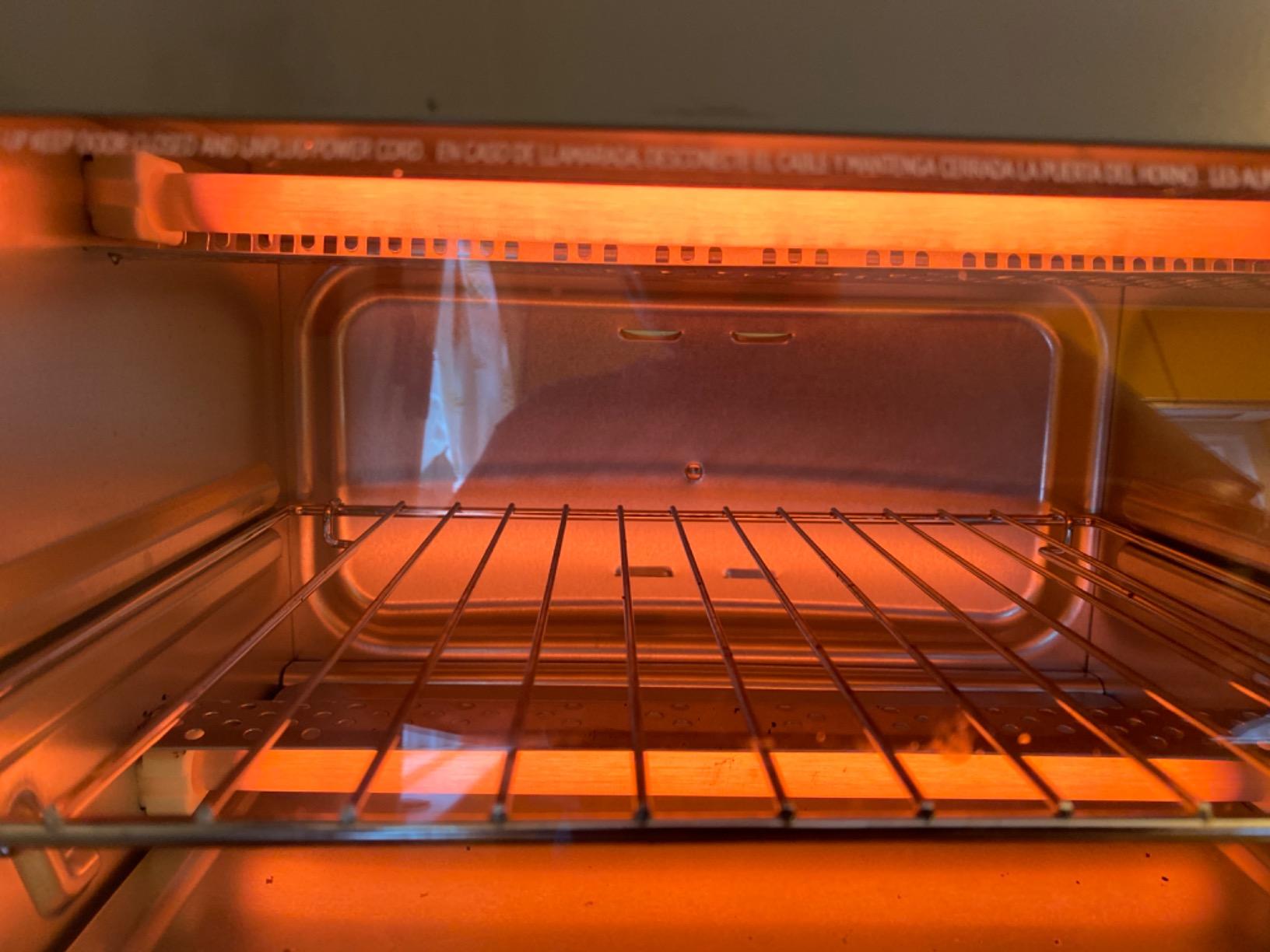BLACK+DECKER 4-Slice Toaster Oven with Natural Convection, Stainless Steel, TO1760SS (TO1760SST-1) customer photo 2