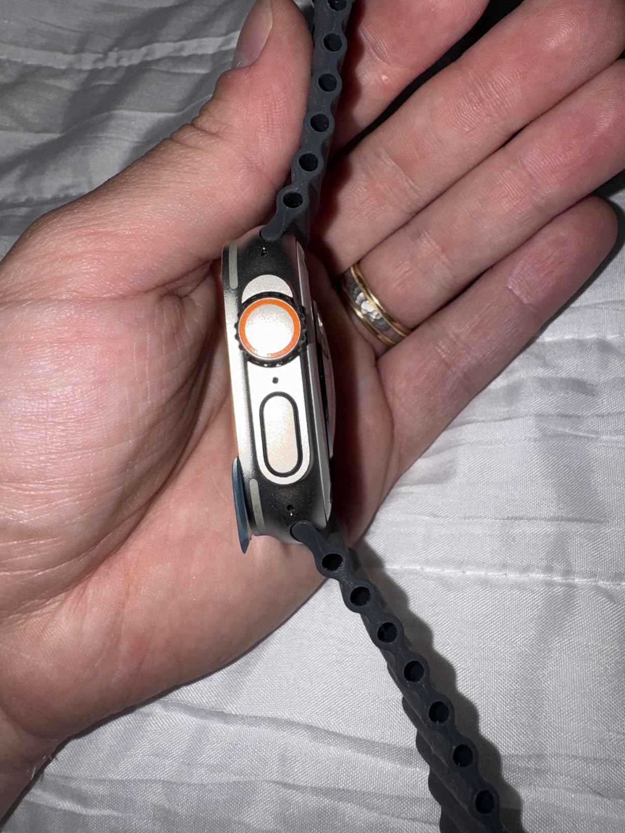 Apple Watch Ultra [GPS + Cellular 49mm] Titanium Case with Midnight Ocean Band, One Size (Renewed) customer photo 1
