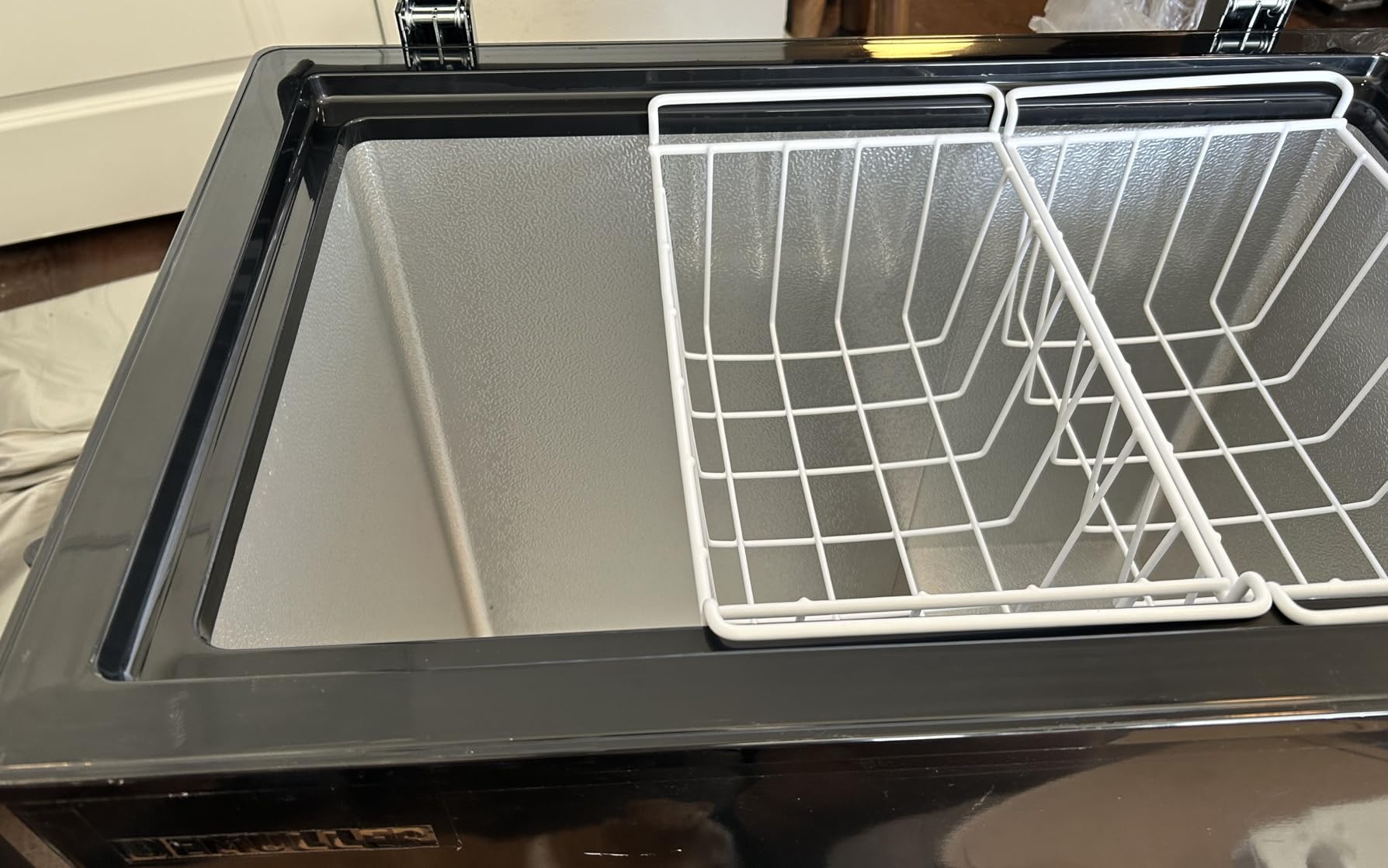 DEMULLER 5.0 CU.FT Deep Freezer Top Open Door Mini Chest Freezer with Removable Storage Basket for Home Kitchen Garage customer photo 2