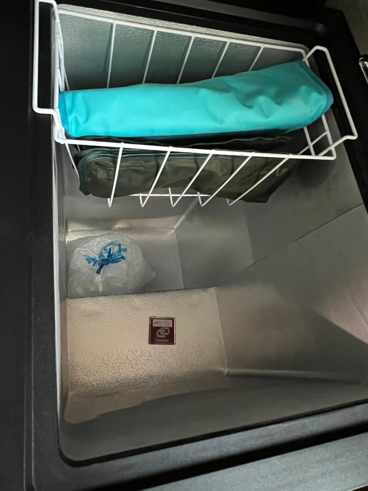 Igloo 3.5 Cu Ft. Upright Deep Freezer Chest- Deep Freezer with Quick Freezing System & Adjustable Thermostat for Homes, Garages & Basements- Low Noise Freezer with Removable Basket & LED Lights- White customer photo 1