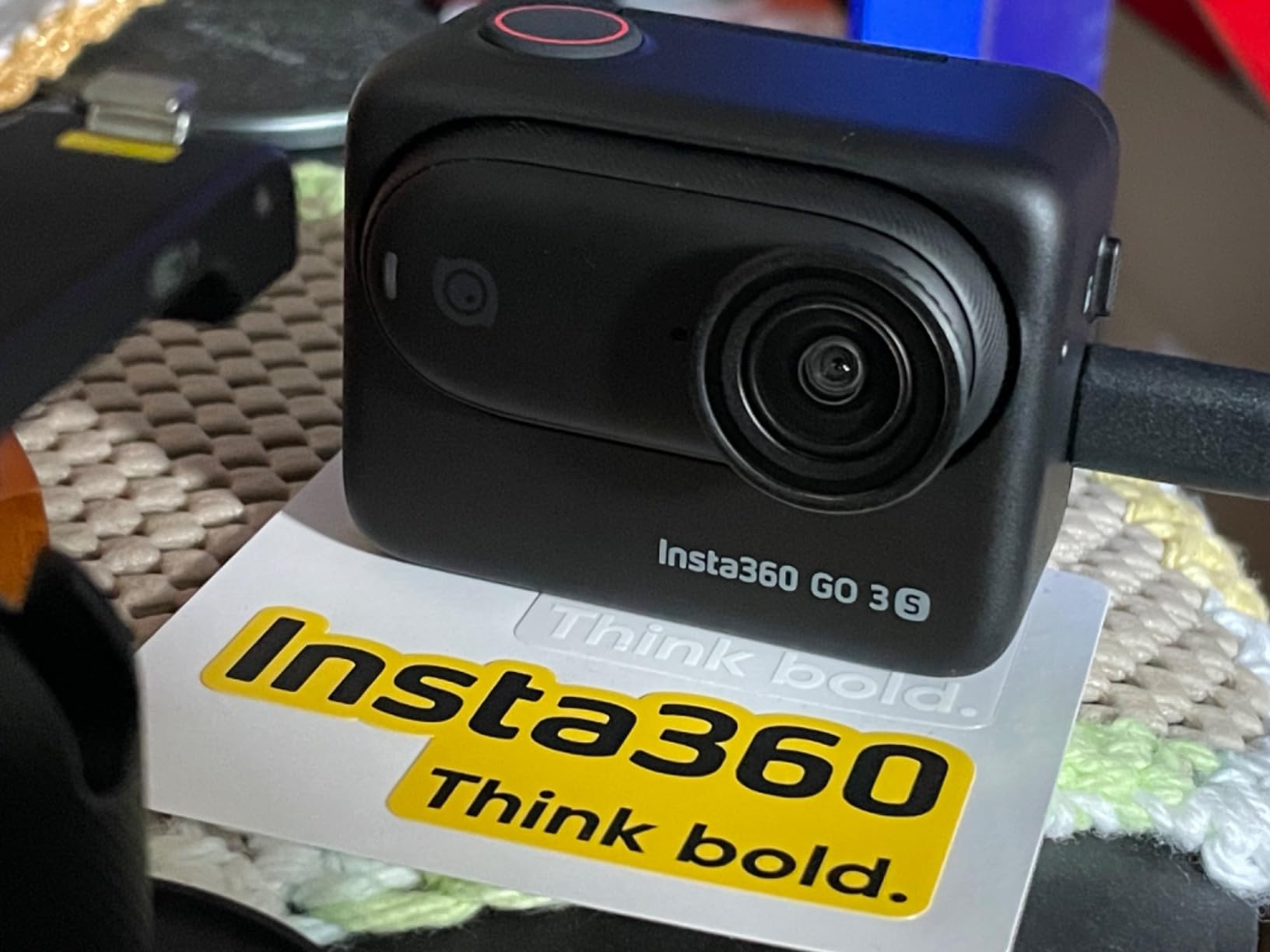 GO 3S - 128 GB White 4K Tiny Portable Vlogging Camera, Hands-Free POVs, Mount Anywhere, Stabilization, 140 Min Battery Life, 10m Waterproof, Apple Find My, Pet POV customer photo 2