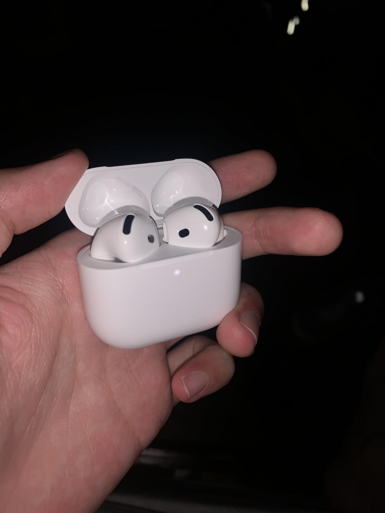 Apple AirPods 4 Wireless Earbuds customer photo 1