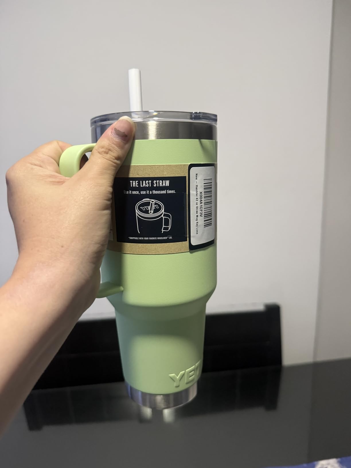 YETI Rambler 42 oz Tumbler with Handle and Straw Lid, Travel Mug Water Tumbler, Vacuum Insulated Cup with Handle, Stainless Steel, Cape Taupe customer photo 2