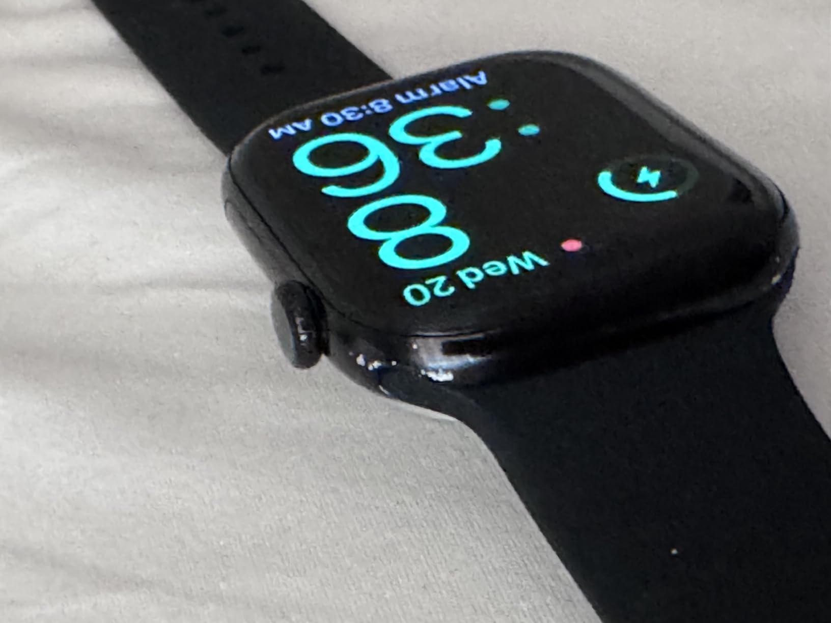 Apple Watch Series 10 [GPS + Cellular, 42mm] - Jet Black Aluminum Case with Black Sport Band, S/M (Renewed) customer photo 1