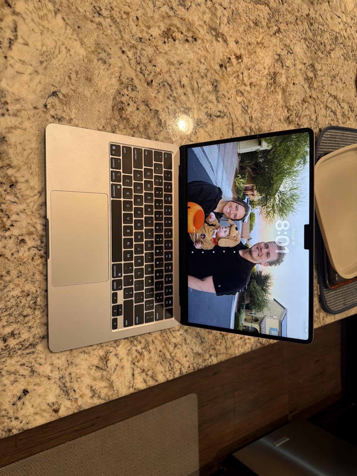 2025 MacBook Air 13-inch Laptop with M4 chip: Built for Apple Intelligence, 13.6-inch Liquid Retina Display, 16GB Unified Memory, 256GB SSD Storage, 12MP Center Stage Camera, Touch ID; Midnight customer photo 2
