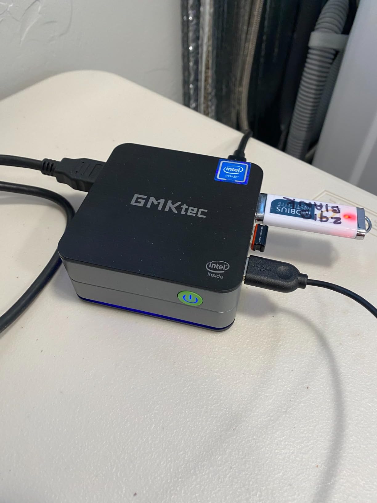 GMKtec Mini PC Ryzen 5 3500U 1TB SSD 16GB(8 * 2) DDR4 2.5GbE NIC LAN Office Home Desktop Computers, HTPC Proxmox, HDMI 2.1, USB-C, DP Triple 4K Display Nucbox G10 Black customer photo 1
