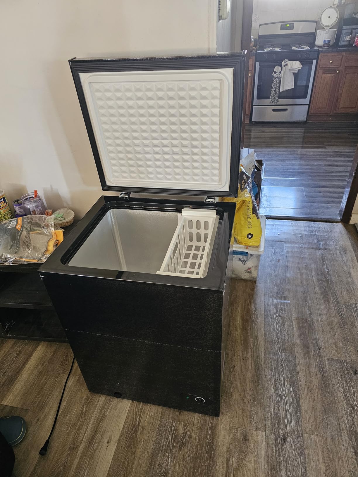 TABU 12.0 Cu Ft Chest Deep Freezer, Large Freestanding Chest Freezer with 7 Level Adjustable Thermostat, Compact Top-opening Deep Freezer with Removable Storage Basket, White customer photo 2