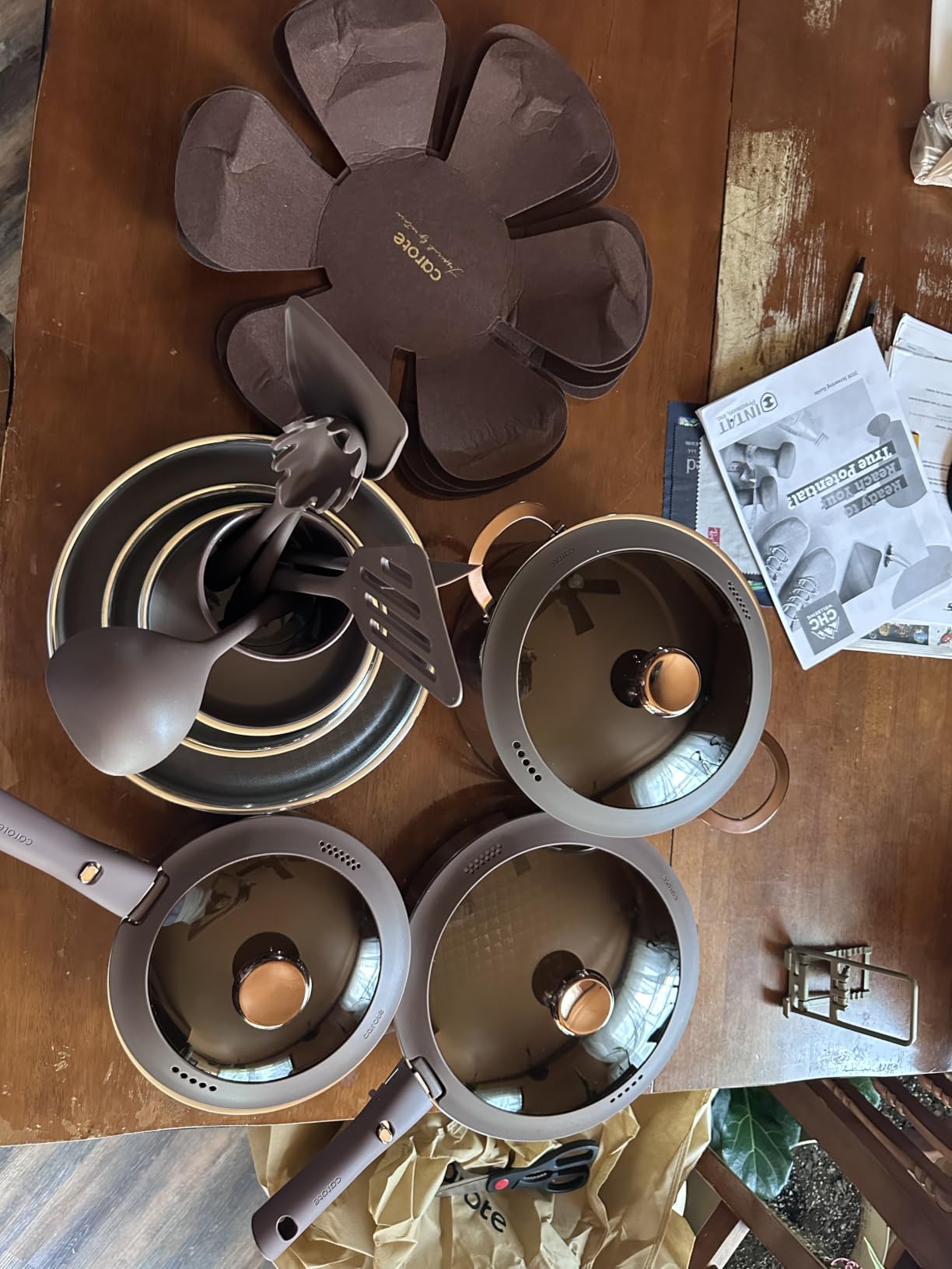 CAROTE 22pcs Hybrid Nonstick Pots and Pans Set, Stainless Steel Cookware Set with Honeycomb Titanium Interior, Induction Safe, Oven Safe, Brown (PFOS, PFOA Free) customer photo 2