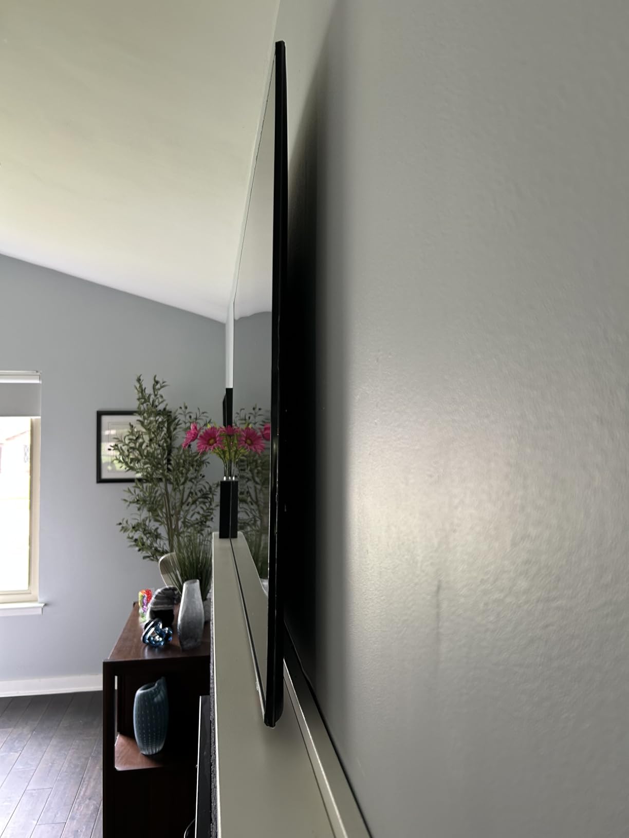 Samsung 43-Inch Class Neo QLED QN70H Series Samsung Vision AI Smart TV (2026 Model, 43QN70H) Quantum Mini LED, 100% Color Volume with Quantum Dot, NQ4 AI Processor, 4K Upscaling, Alexa Built-in customer photo 1