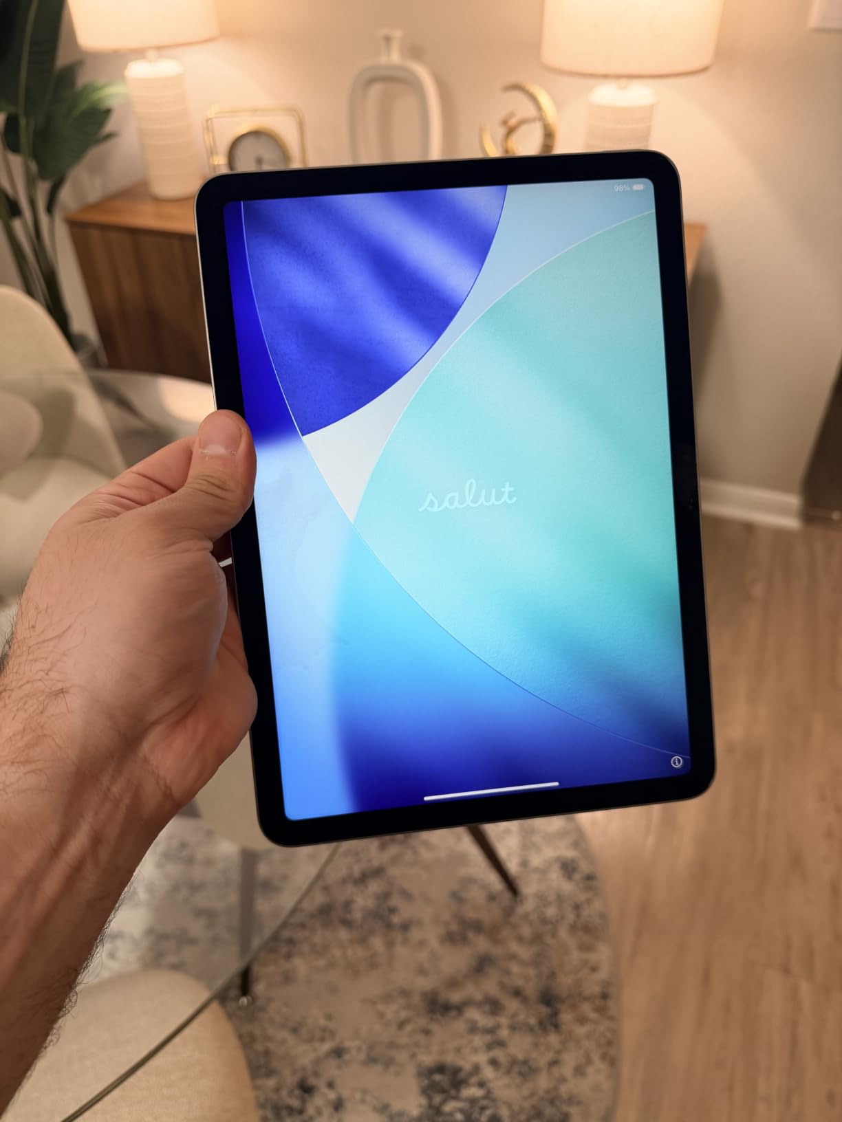 iPad Air 11-inch (M4): Liquid Retina Display, 256GB, 12MP Front/Back Camera, Wi-Fi 7 with Apple N1, Touch ID, All-Day Battery Life - Space Gray customer photo 2
