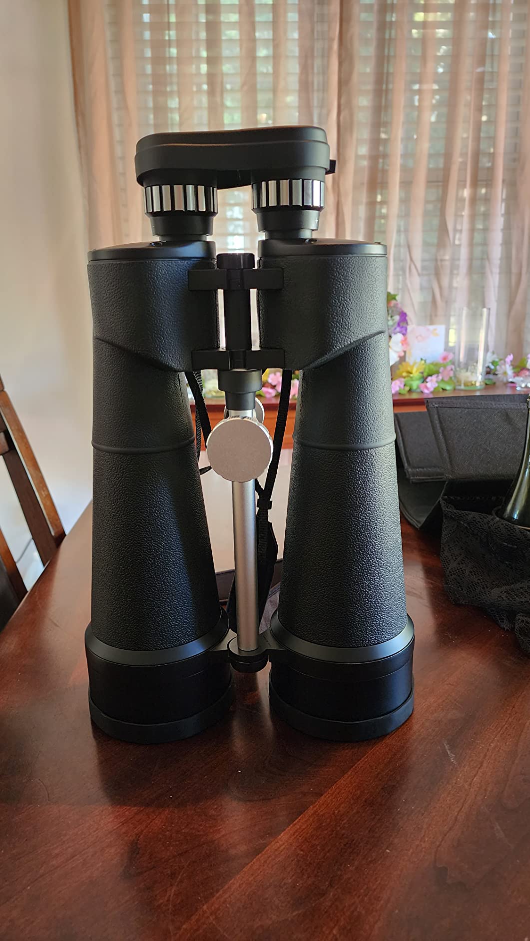 Celestron SkyMaster 25x100 Binoculars - Giant Aperture Binoculars for Deep-Sky Astronomy & Long-Distance Viewing - Multi-Coated Optics customer photo 2