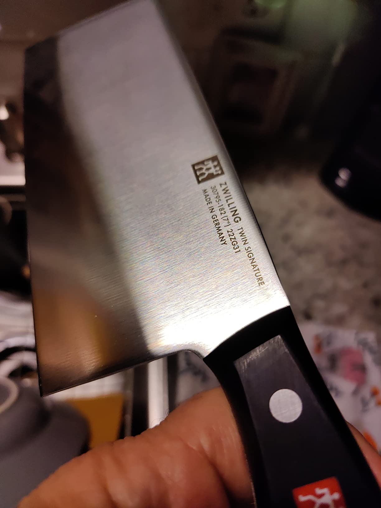 ZWILLING Twin Signature 7-inch Chinese Vegetable Cleaver, Razor-Sharp, Made in Company-Owned German Factory with Special Formula Steel customer photo 2