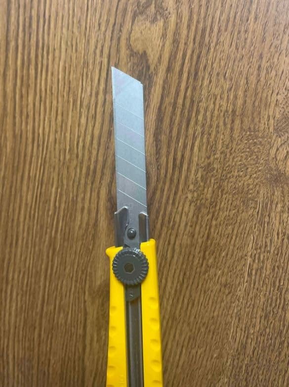 OLFA 18mm Heavy-Duty Utility Knife (L-1) - Multi-Purpose Custom Cutting Depth Utility Knife w/Ergonomic Grip Handle & Snap-Off Blade customer photo 1