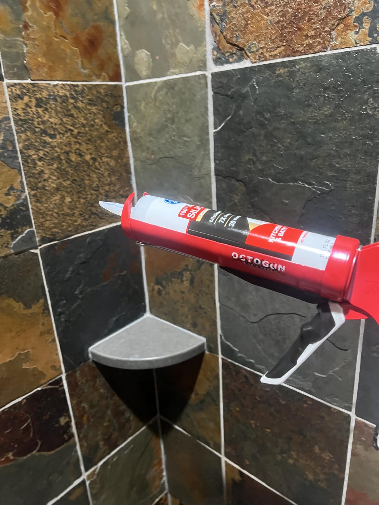 Newborn 930-GTD Drip-Free Smooth Hex Rod Cradle Caulking Gun with Gator Trigger Comfort Grip, 1/10 Gallon Cartridge, 10:1 Thrust Ratio customer photo 1