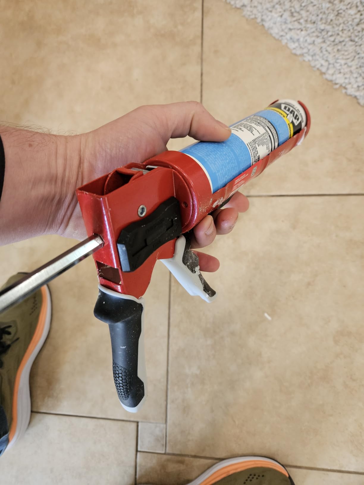 Newborn 930-GTD Drip-Free Smooth Hex Rod Cradle Caulking Gun with Gator Trigger Comfort Grip, 1/10 Gallon Cartridge, 10:1 Thrust Ratio customer photo 2