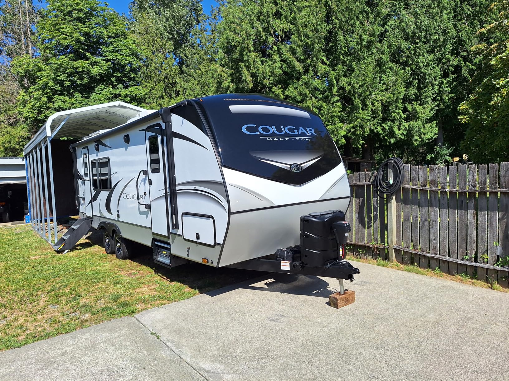 Collinite 925 Wax - Marine/RV Carnauba + Polymer Wax Sealant for Long-Lasting Fiberglass Protection. Easy to Apply+DA Friendly. Prevents Oxidation + Provides High Gloss Shine+UV Protection (16 fl oz) customer photo 1