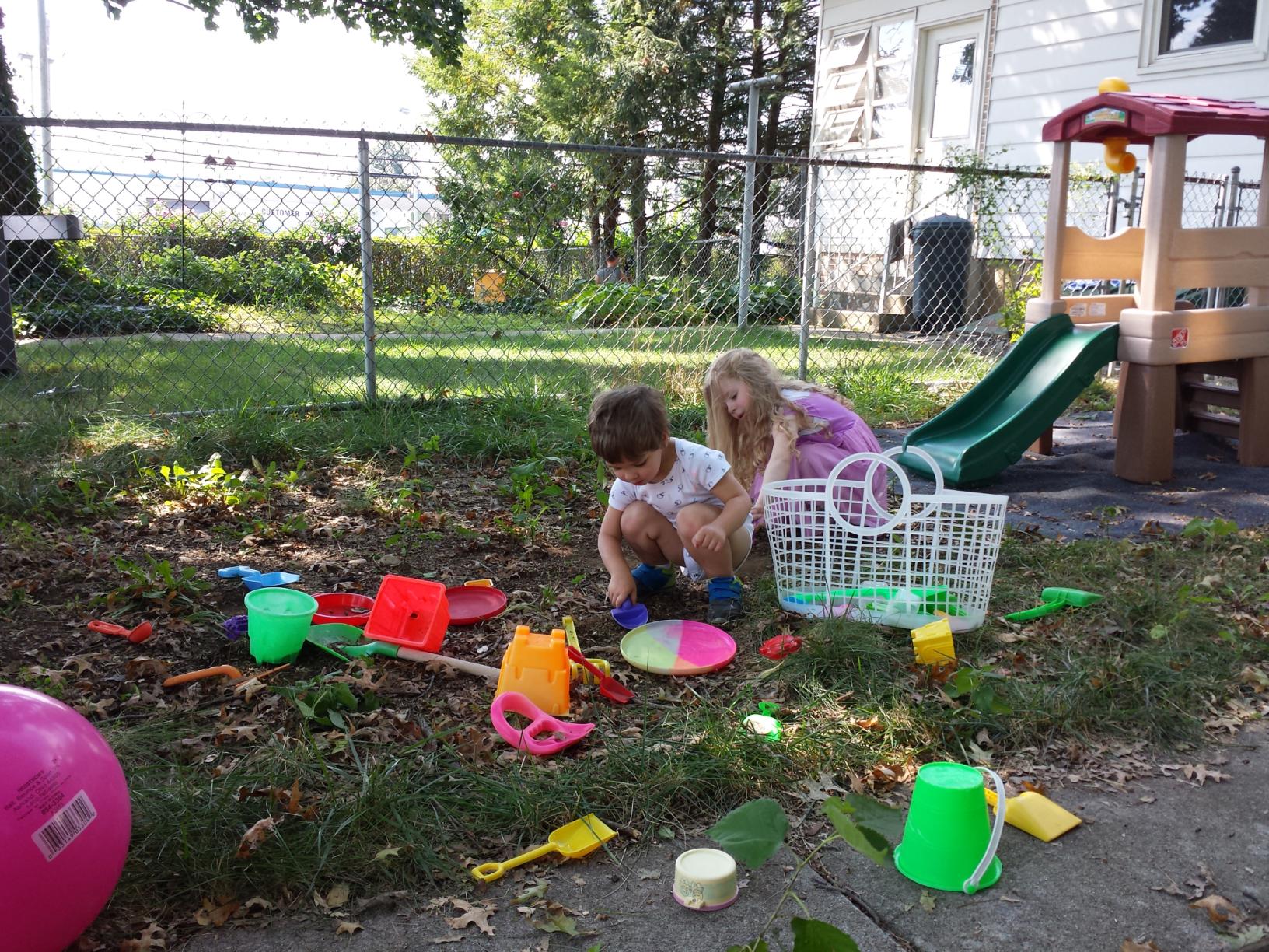Step2 Play Naturally Playful Lookout Treehouse, Kids Outdoor Playset, Backyard Playground Set, Slide, Ladder, Pivoting Periscope, Outside Jungle Gym, For Toddlers 1.5+ Years Old customer photo 2