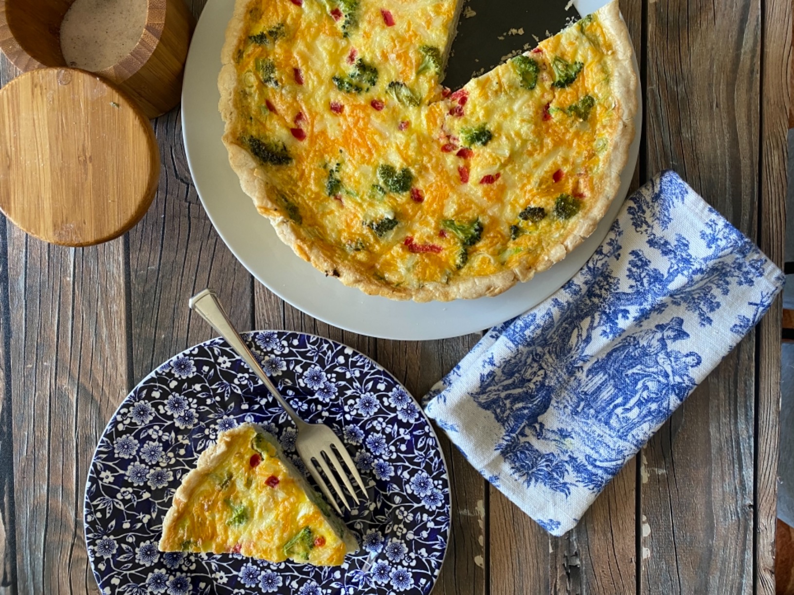 Wilton Perfect Results Premium Non-Stick Round Tart and Quiche Pan, 9-Inch customer photo 1