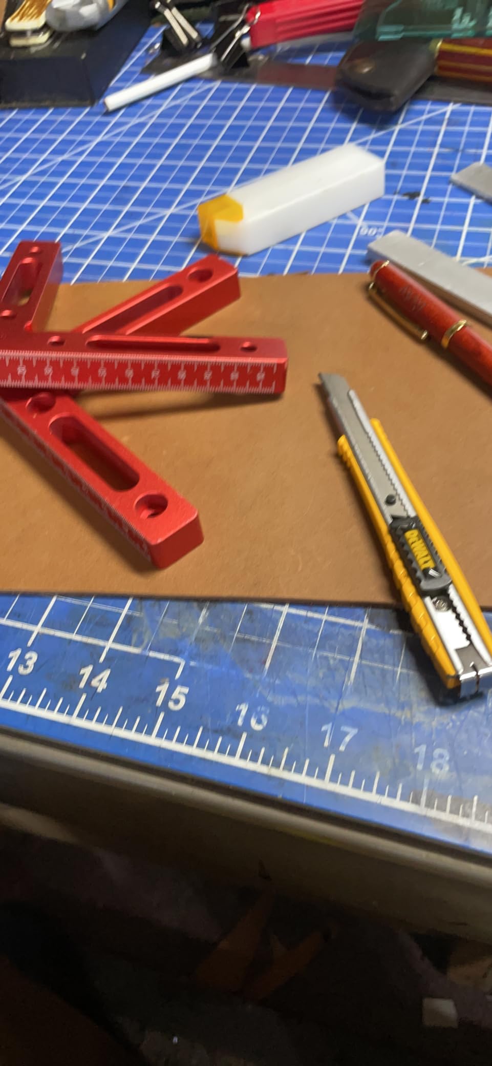 DEWALT Utility Knife, Single Blade Snap-Off, 25mm (DWHT10045) customer photo 2