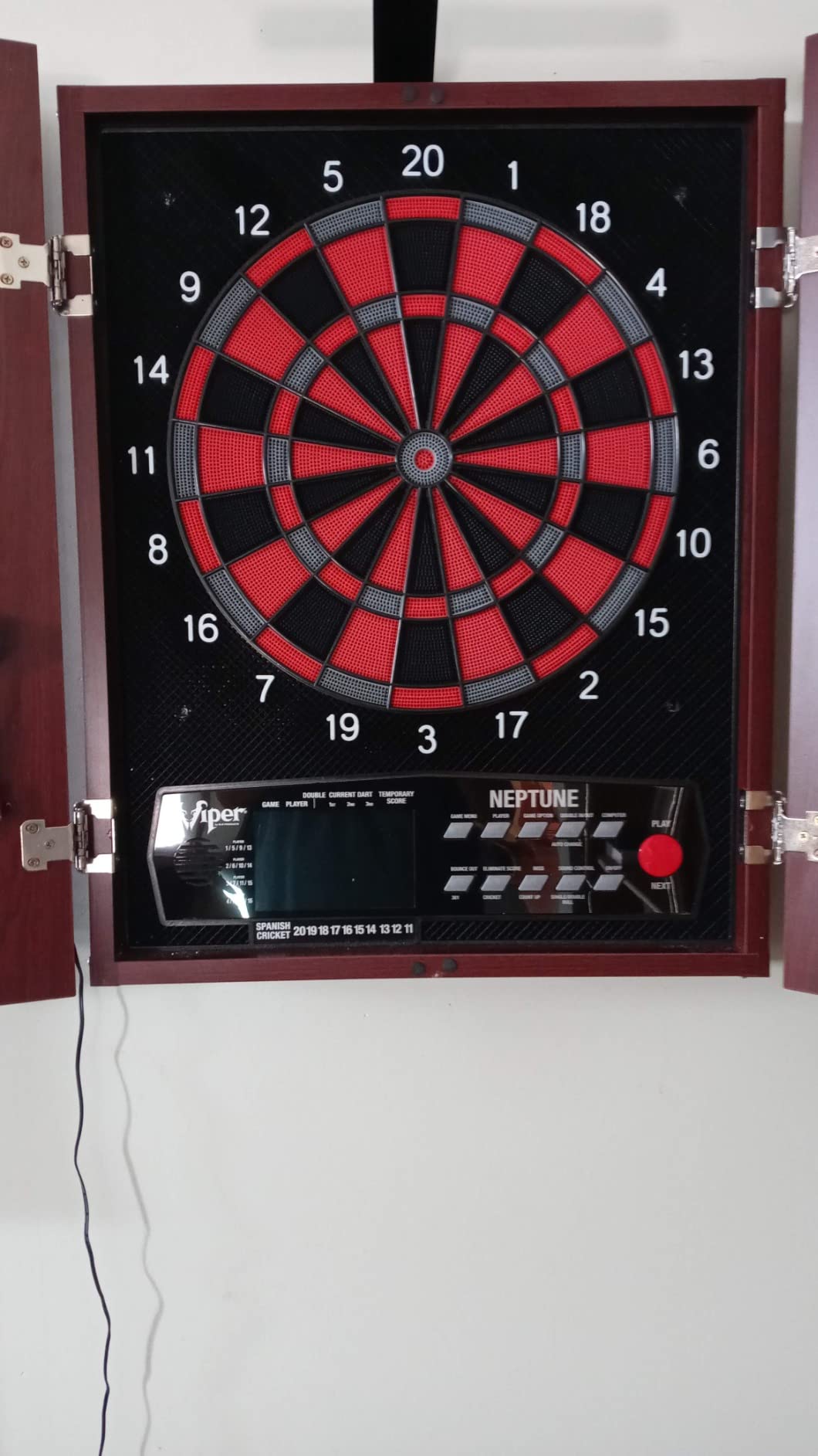 Viper Neptune Electronic Dartboard with Cabinet, 15.5 in Regulation Target, 57 Games, 16 Players, 6 Darts Included customer photo 2
