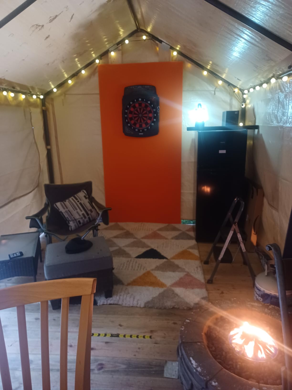 Viper Solar Blast Electronic Dartboard, 15.5 in Regulation Target, 43 Games, 16 Players, LED Scoreboard, 6 Darts Included, Black customer photo 2